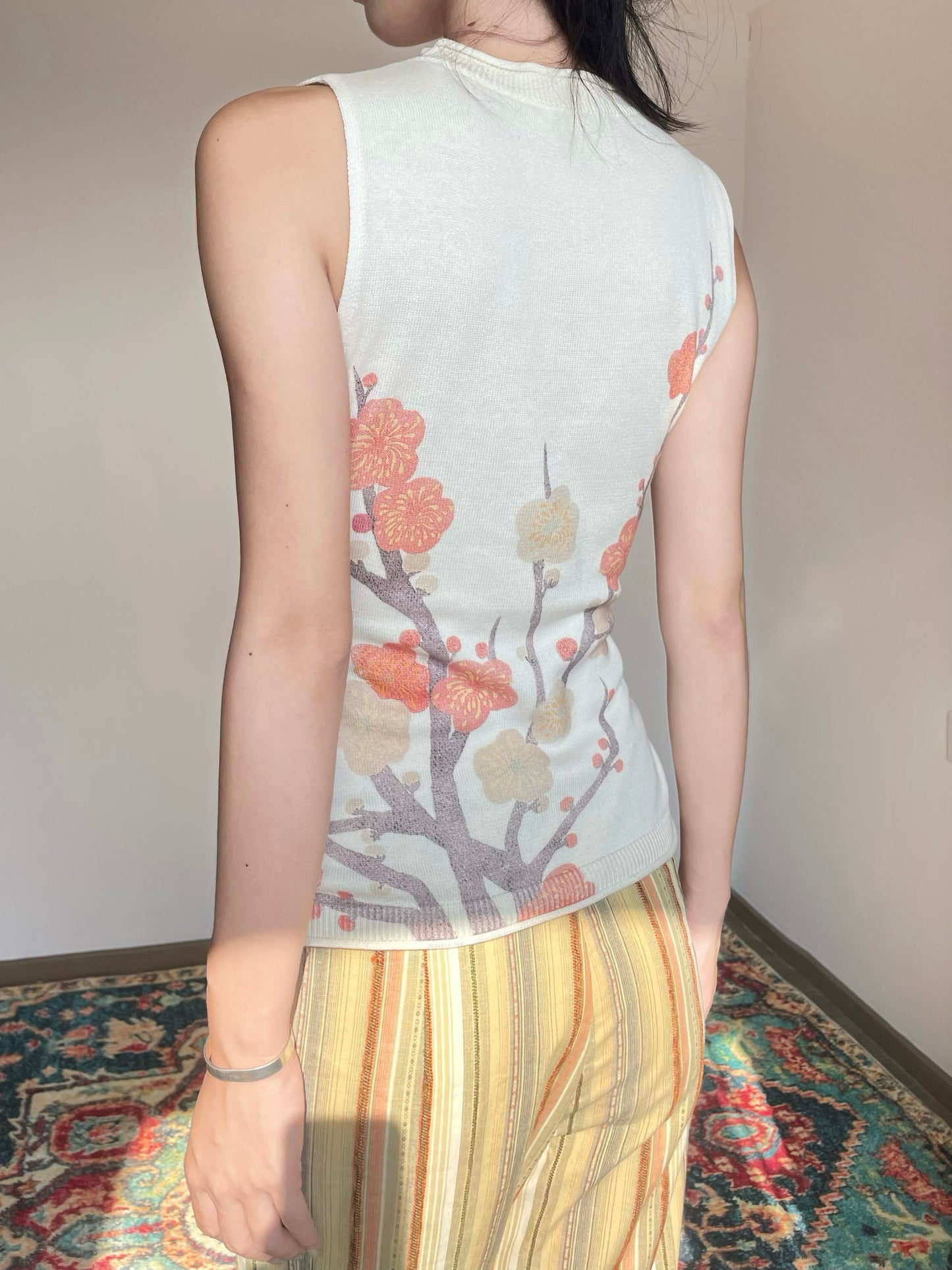 Red Moon Plum Blossom Knit Shirt