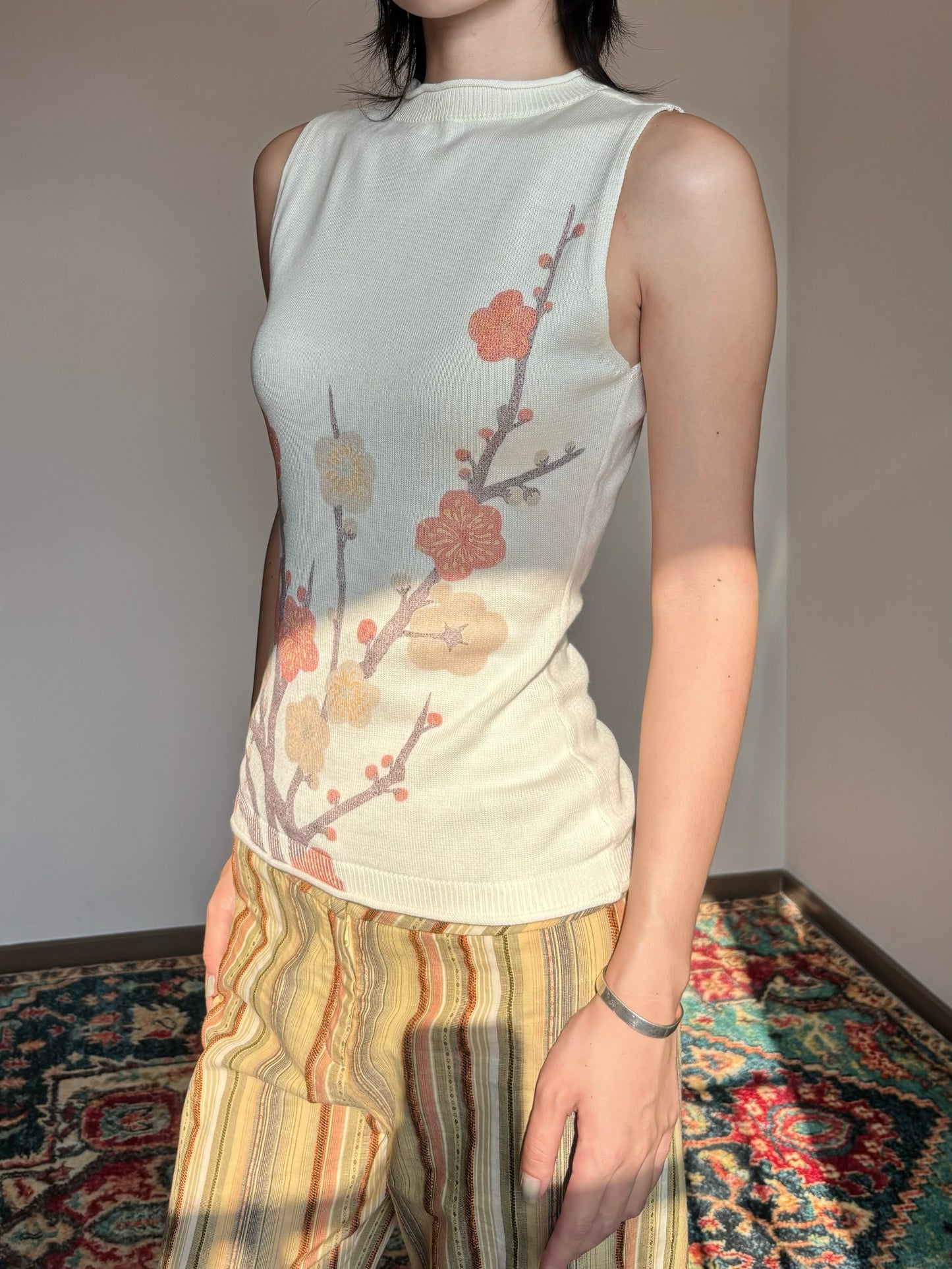 Red Moon Plum Blossom Knit Shirt