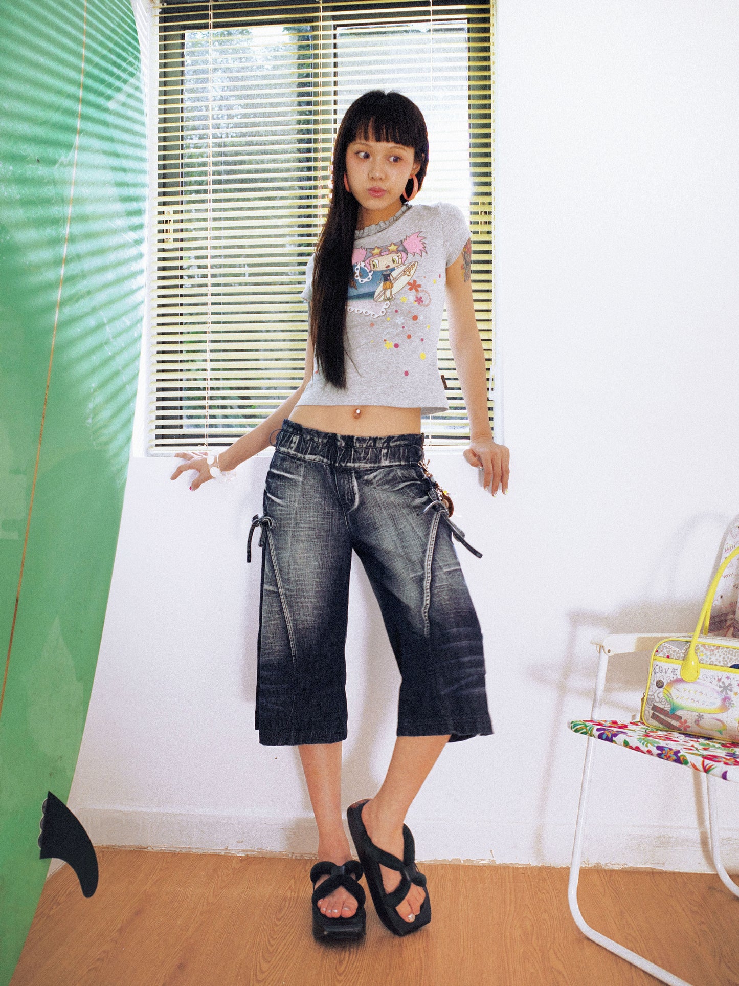 Sassy Love Bow Washed Cropped Jeans