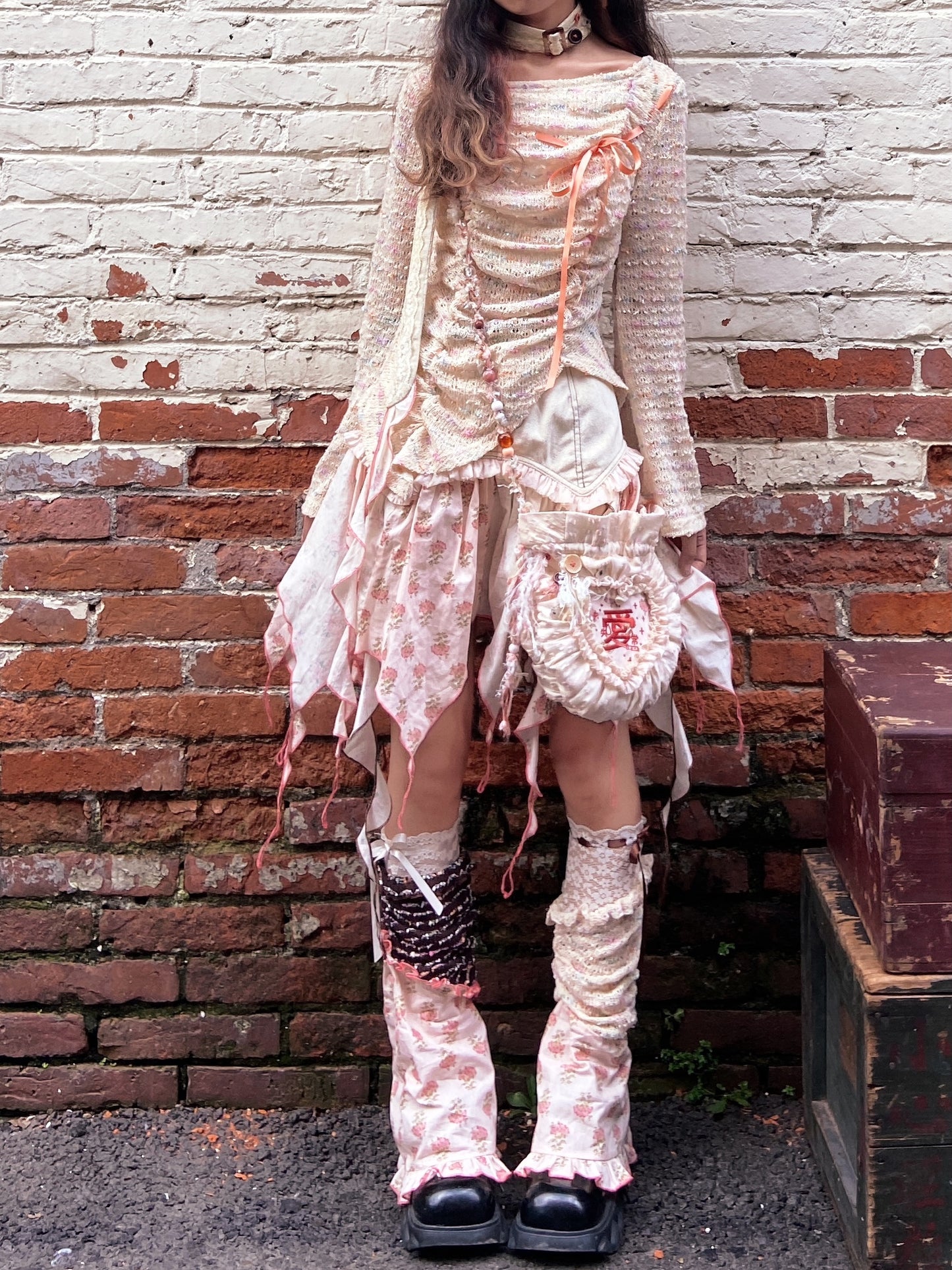 glitch-cupids-asymmetric-lace-bow-leg-warmers