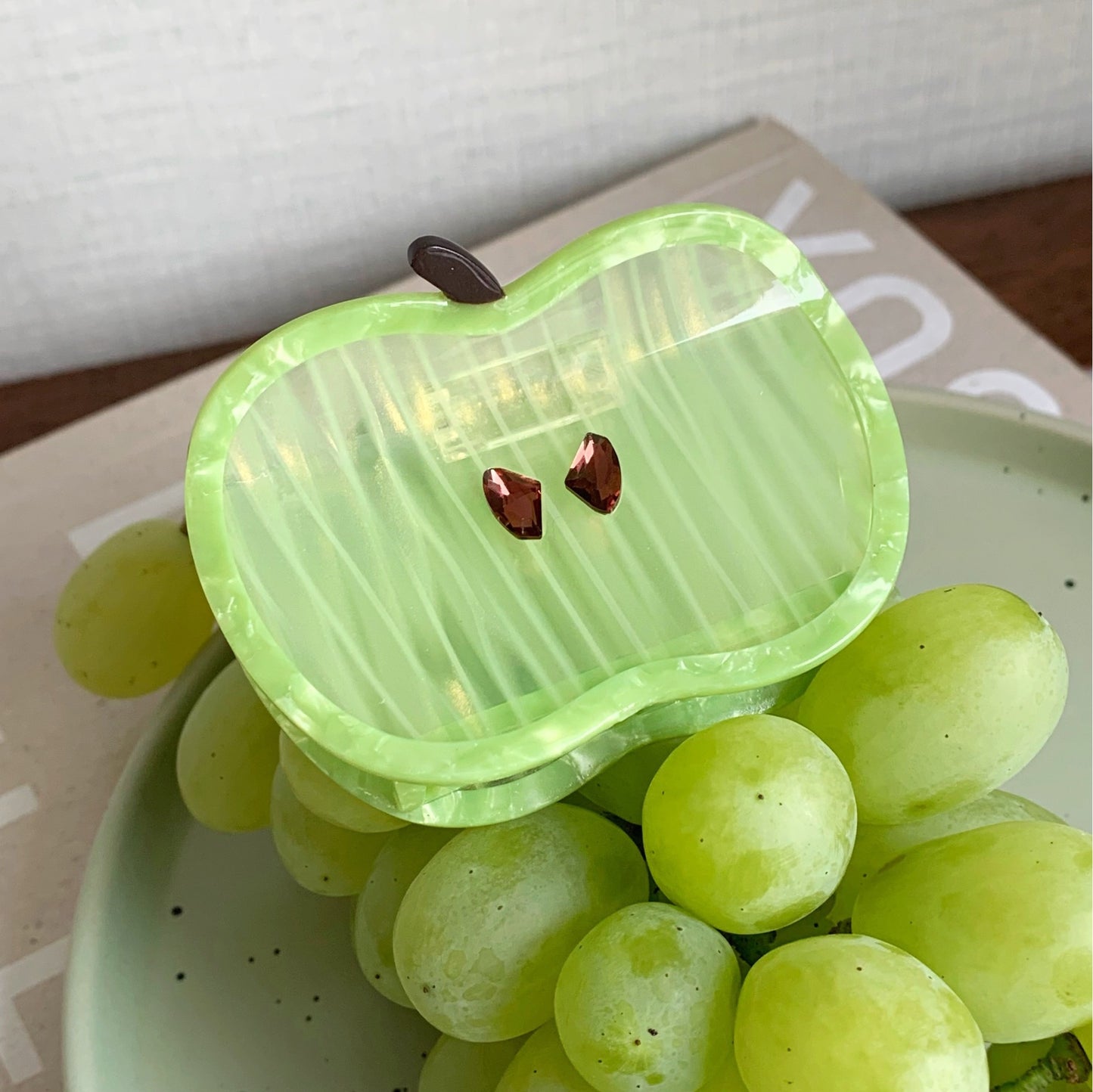 Cute Green Apple Seed Claw Hair Clip