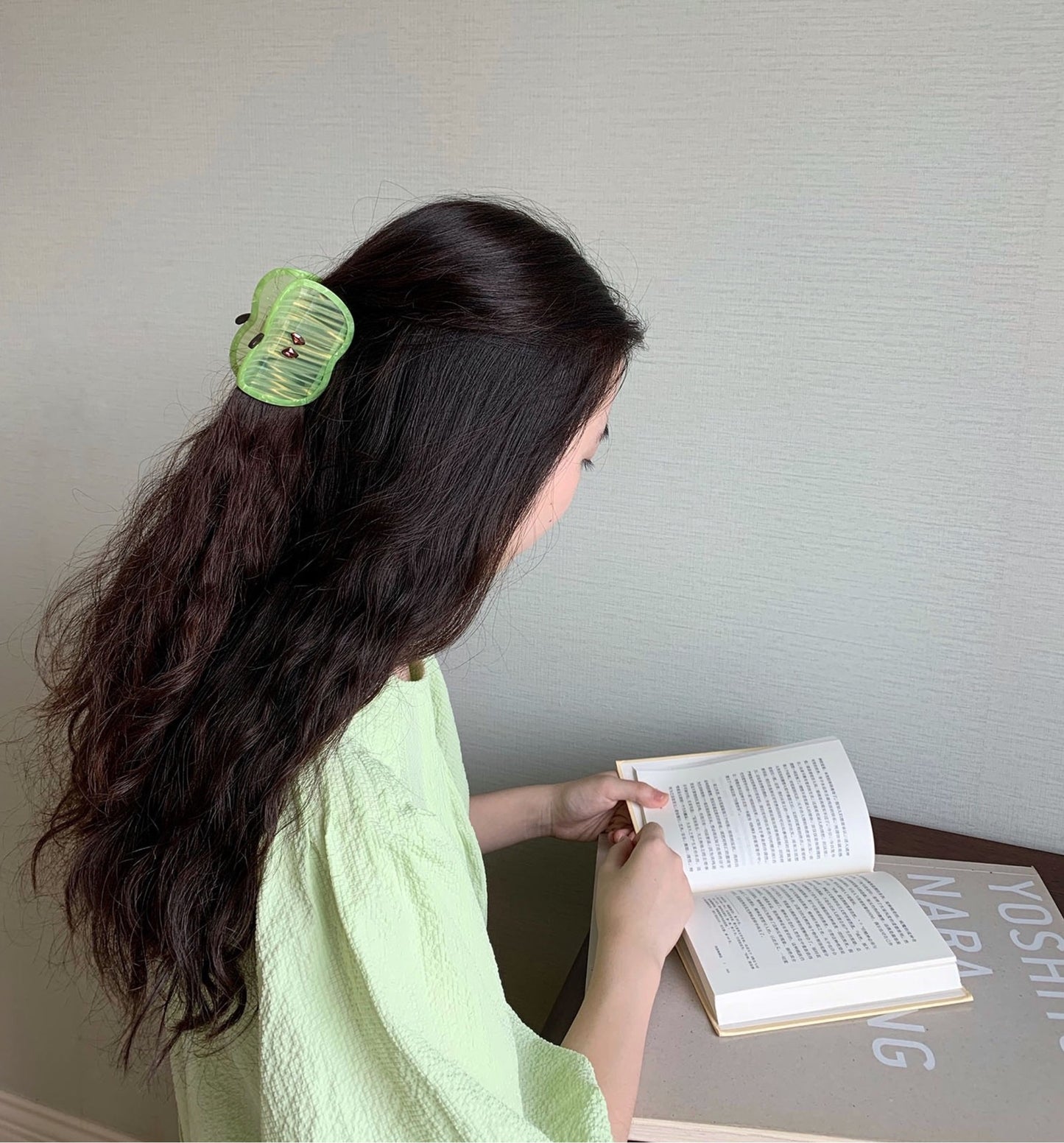 Cute Green Apple Seed Claw Hair Clip