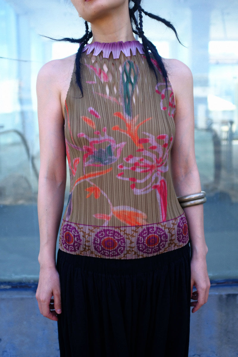 Floral Cutout Pleated Tank Top