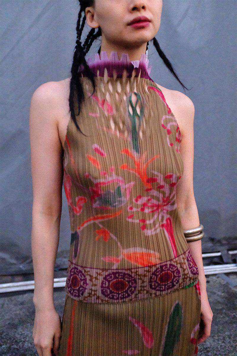 Floral Cutout Pleated Tank Top