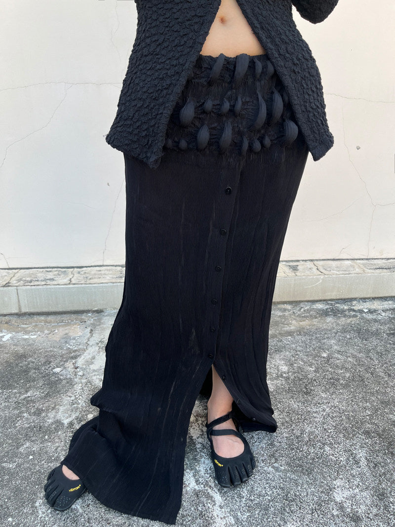 Sculpture Pleated Maxi Skirt